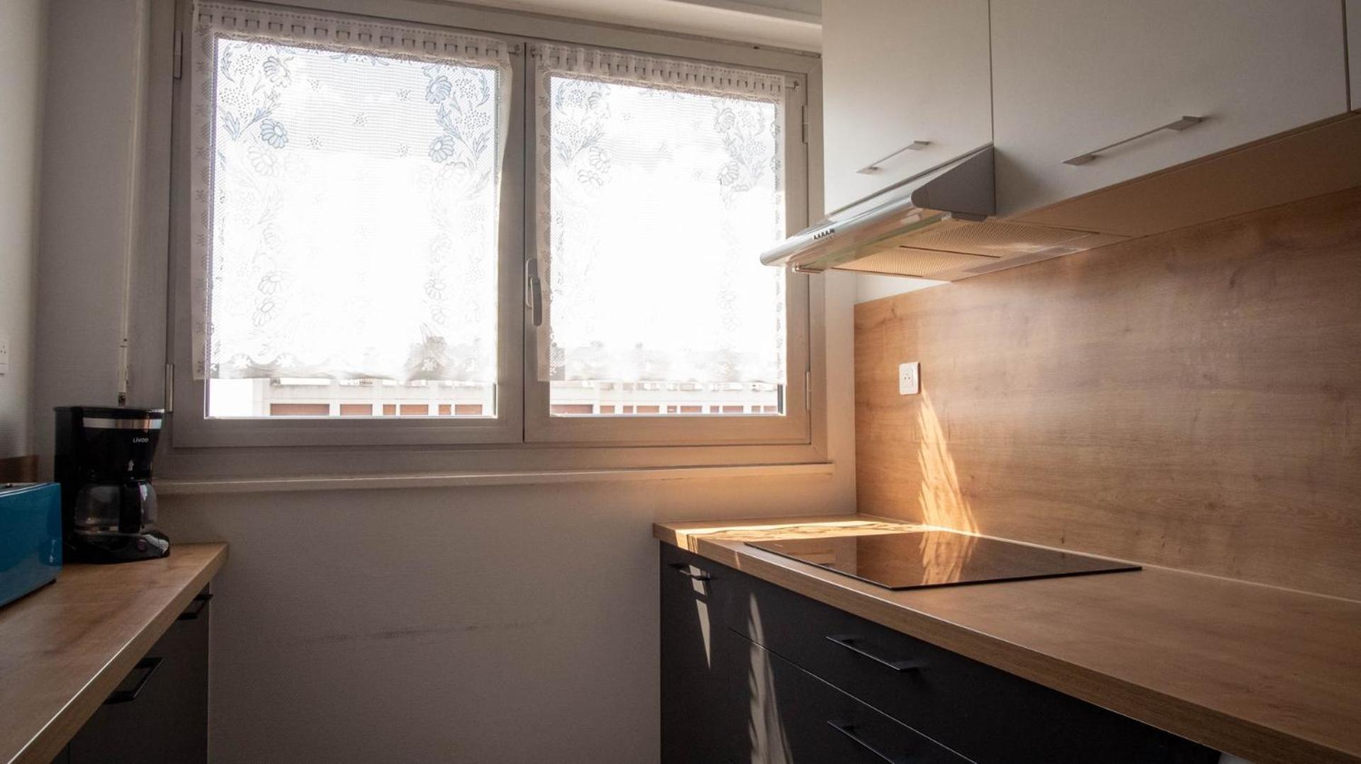 Le Provencal - Vue Paronomique Sur Poitiers Appartement Buitenkant foto
